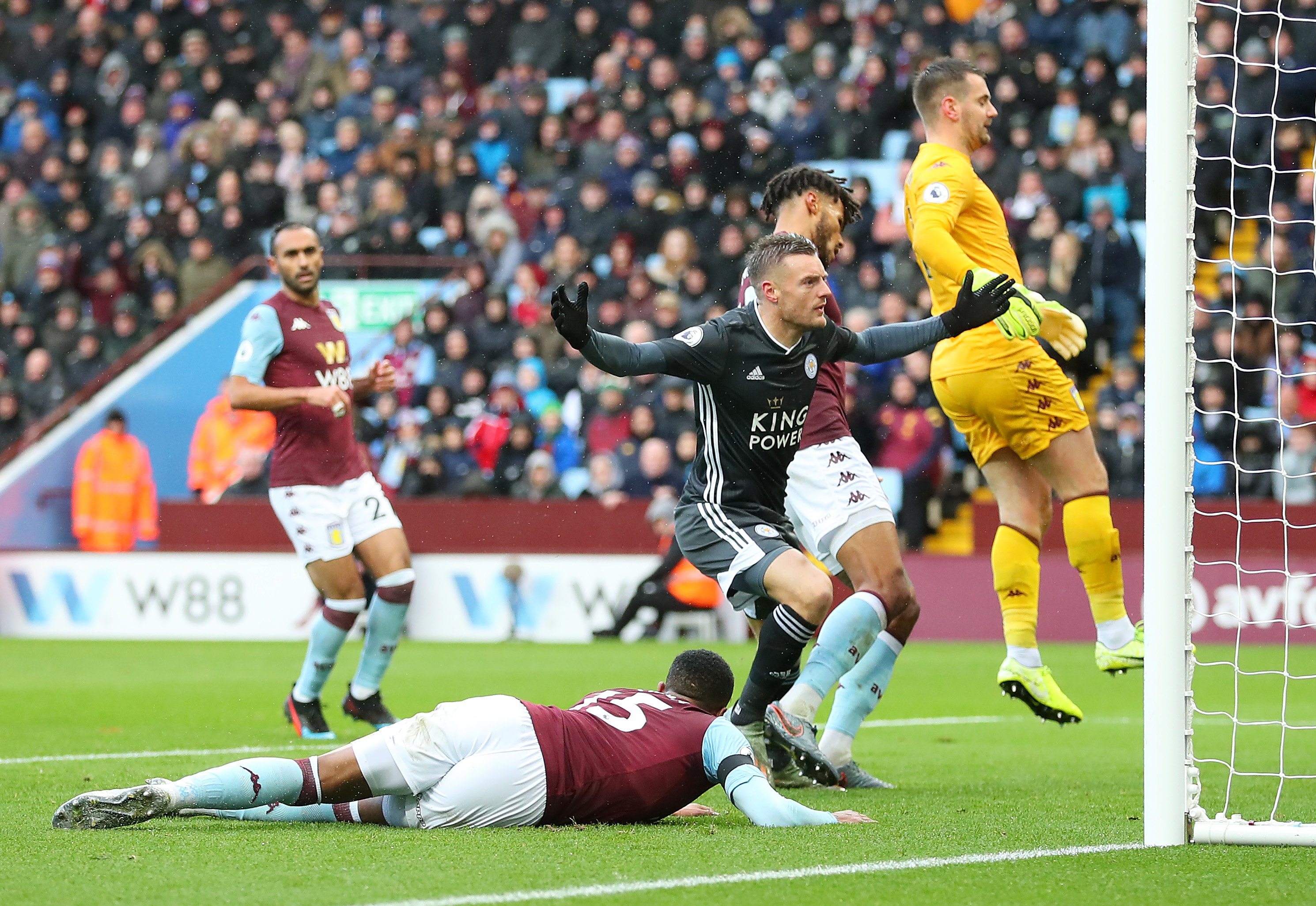 斯的中场组 斯的中场组