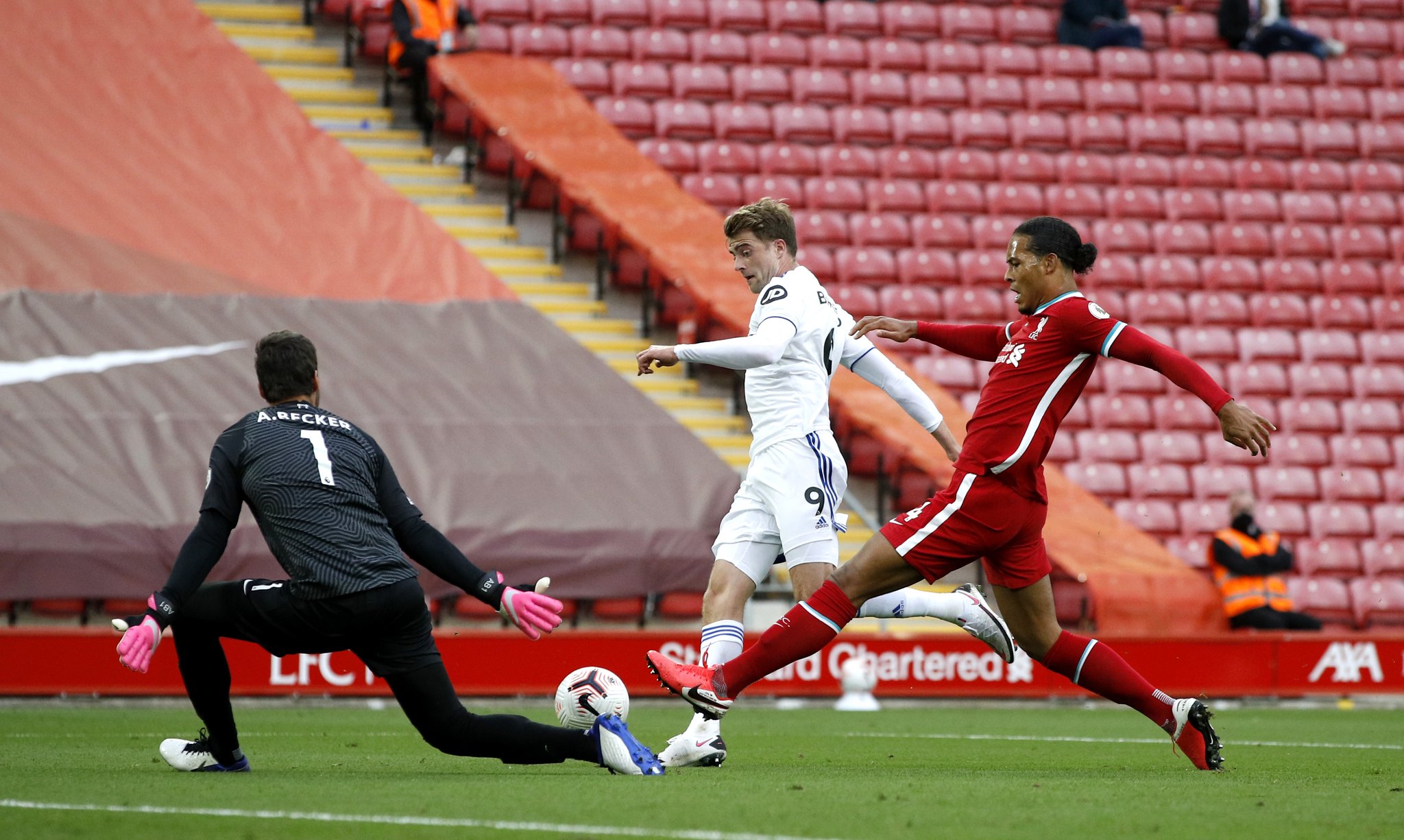 对航运和沿 对航运和沿